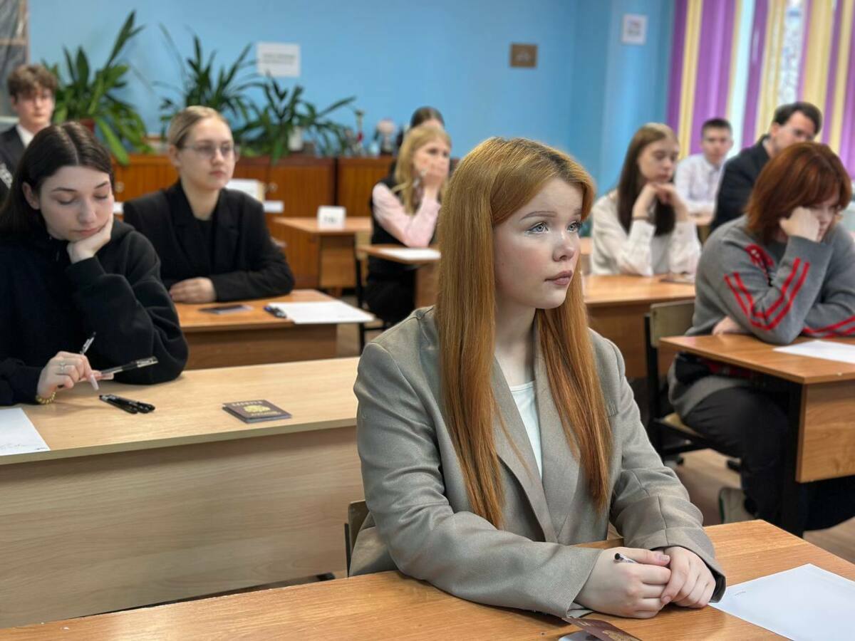 Провести учения по эвакуации в случае землетрясения во всех образовательных организациях поручил Владимир Солодов
